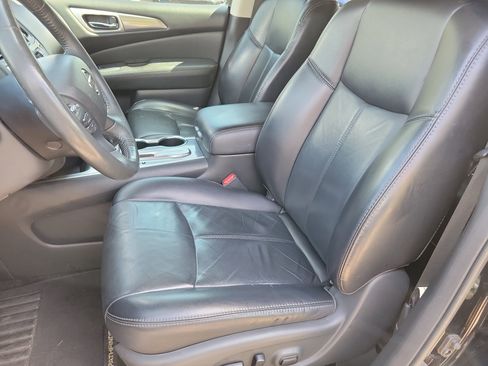 Used 2018 Nissan Pathfinder SL image 4