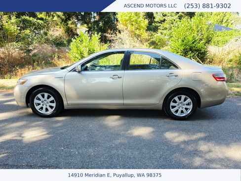 Used 2008 Toyota Camry Hybrid w/ Upgrade Pkg FWD image 2