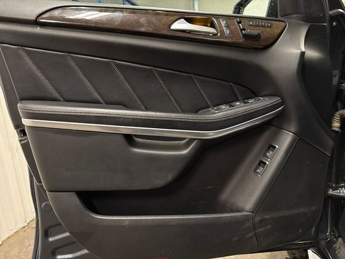 Used 2013 Mercedes-Benz GL 450 4MATIC image 18