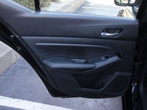 Certified 2020 Nissan Altima 2.0 Platinum image 23