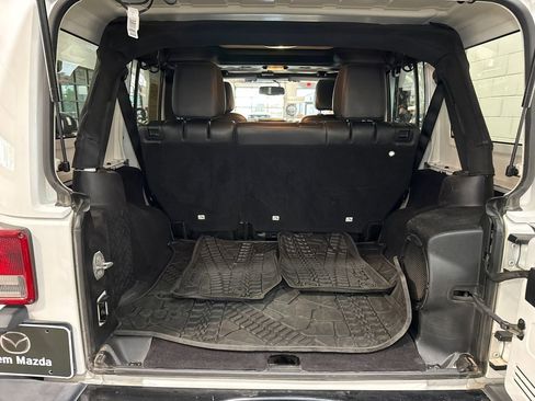 Used 2014 Jeep Wrangler Unlimited Sahara AWD/4WD image 11