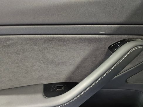 Used 2018 Tesla Model 3 Long Range RWD image 11