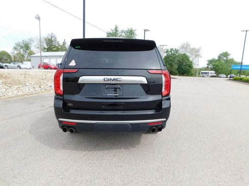 Used 2023 GMC Yukon XL Denali w/ Denali Reserve Package AWD/4WD image 4