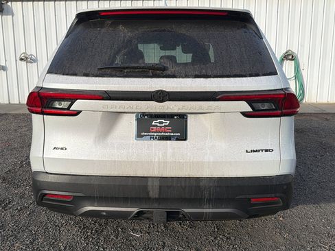 Used 2025 Toyota Grand Highlander Limited image 3