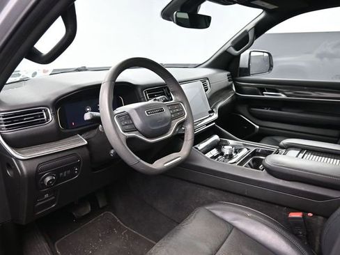 Used 2022 Jeep Wagoneer Series II w/ Premium Group I image 18