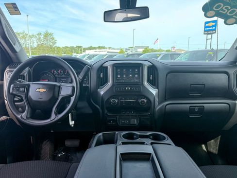 Certified 2021 Chevrolet Silverado 2500 Custom w/ Custom Value Package AWD/4WD image 28