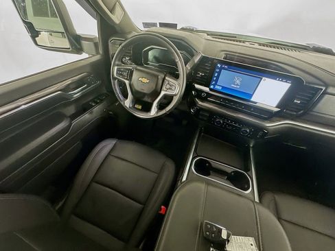 Used 2024 Chevrolet Silverado 3500 LTZ image 9