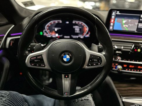 Used 2022 BMW 540i xDrive w/ M Sport Package image 20