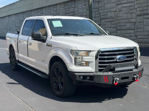Used 2017 Ford F150 XLT w/ Equipment Group 301A Mid RWD image 5