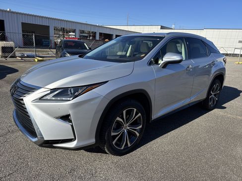 Used 2017 Lexus RX 350 FWD image 3