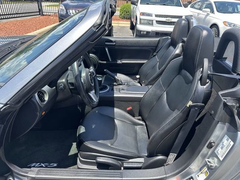 Used 2009 MAZDA MX-5 Miata Grand Touring image 16