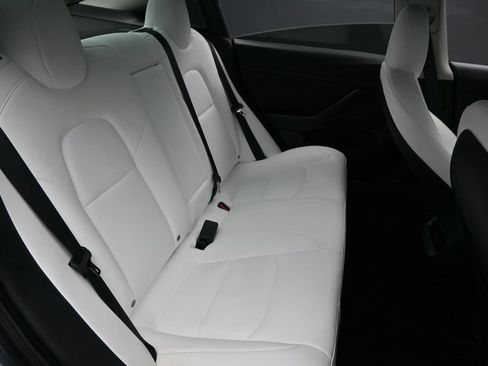 Used 2023 Tesla Model 3 Standard Range RWD image 28