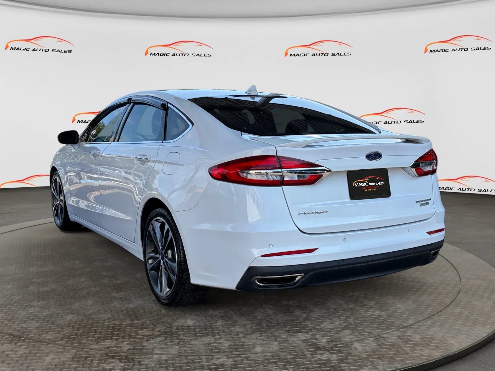 Used 2020 Ford Fusion Titanium AWD/4WD image 8