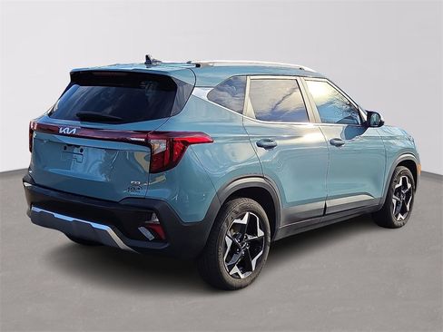 Certified 2024 Kia Seltos EX image 6