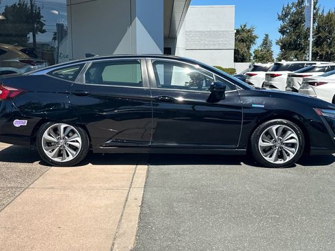 Used 2018 Honda Clarity Touring image 3
