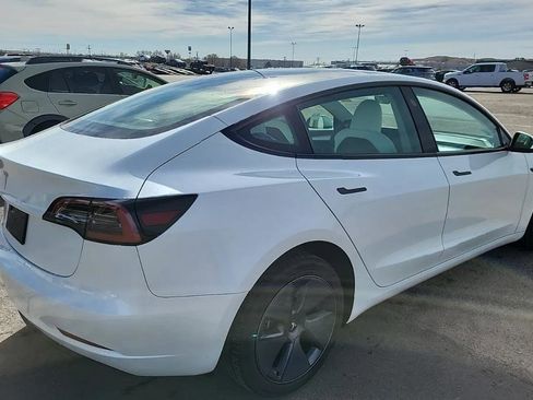 Used 2023 Tesla Model 3 Standard Range image 2