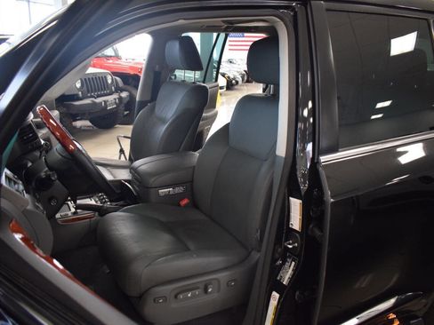 Used 2008 Lexus LX 570 4WD image 46