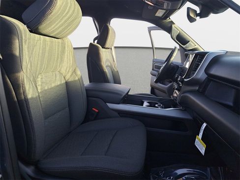 New 2026 RAM 1500 4x4 Crew Cab image 10