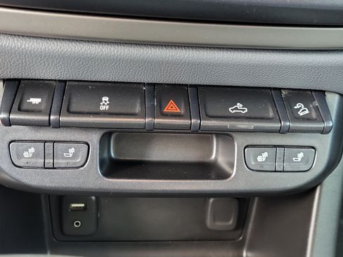 Used 2018 Chevrolet Colorado Z71 AWD/4WD image 29