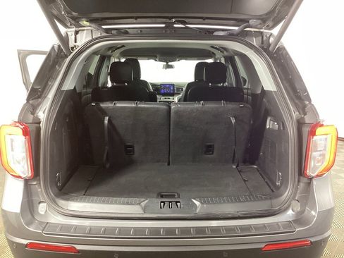 Used 2023 Ford Explorer XLT w/ Equipment Group 202A image 34