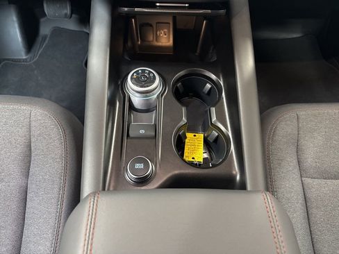 Used 2025 Ford Explorer Active image 21