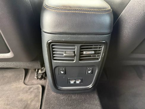 Used 2018 Dodge Charger R/T RWD image 16