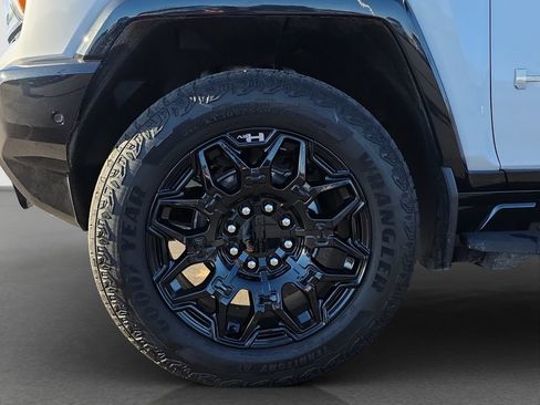 Used 2025 GMC Hummer EV 2X AWD/4WD image 21