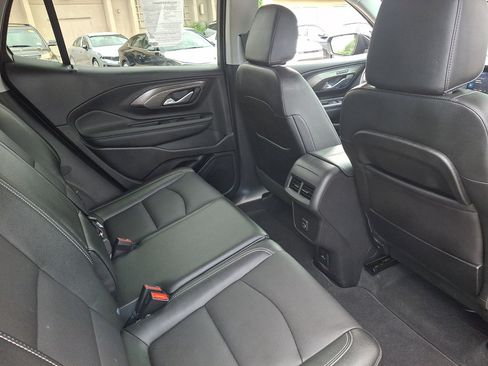 Used 2024 GMC Terrain SLT FWD image 15