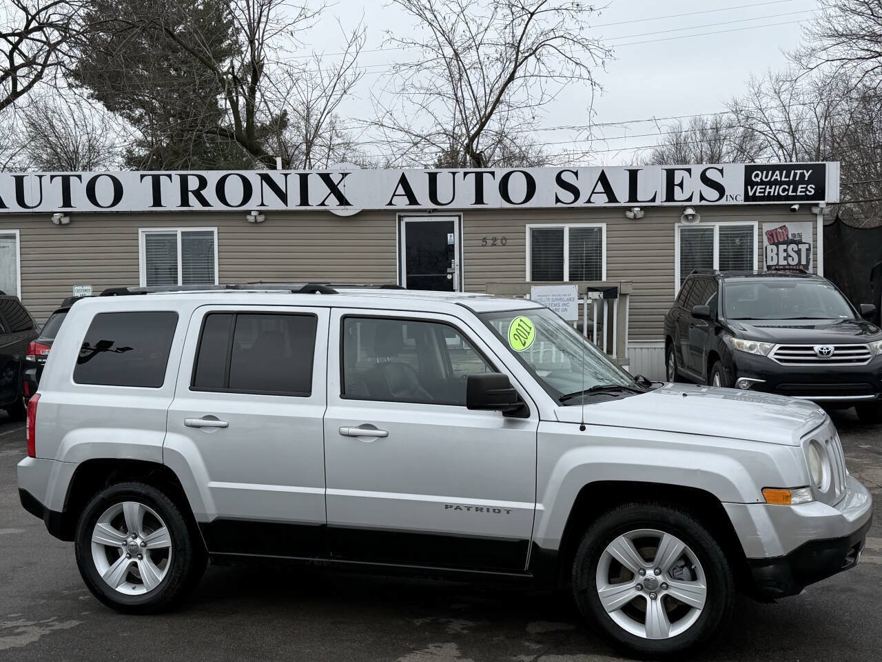 Used 2011 Jeep Patriot Latitude FWD image 25
