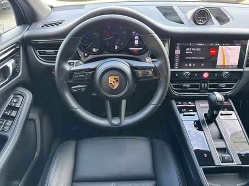 Certified 2026 Porsche Macan AWD/4WD image 16