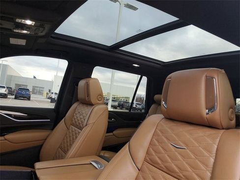 Used 2022 Cadillac Escalade Sport w/ LPO, Floor Liner Package image 6