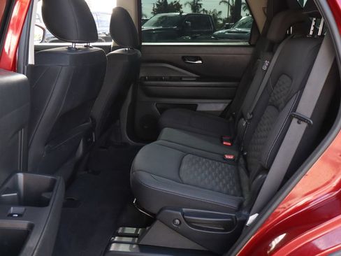 Used 2022 Nissan Pathfinder SV FWD image 36