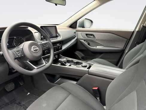 Used 2023 Nissan Rogue S AWD/4WD image 10