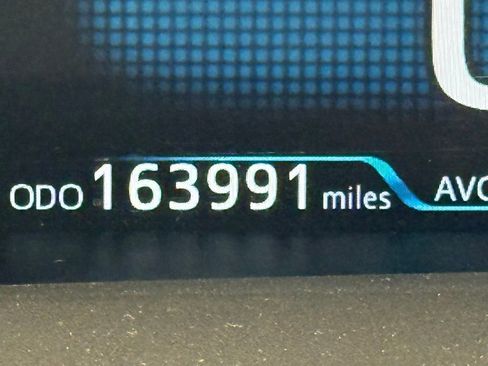 Used 2017 Toyota Prius Four w/ Advanced Technology Package FWD image 16