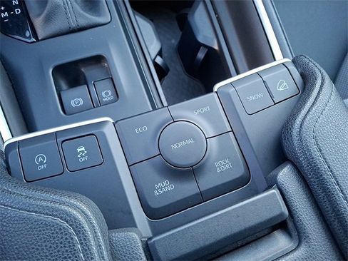 Certified 2025 Toyota Grand Highlander XLE image 27