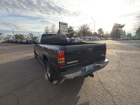 Used 2005 GMC Sierra 2500 SLE w/ Heavy-Duty Power Package AWD/4WD image 5