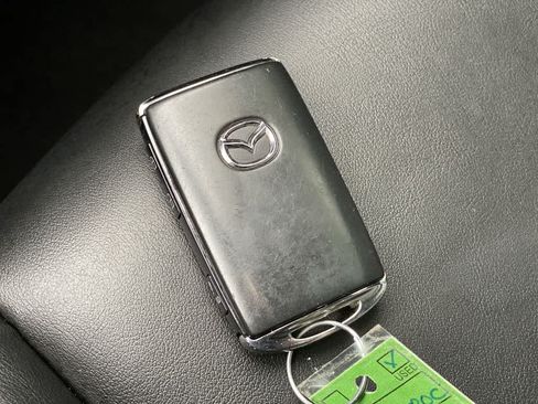 Used 2024 MAZDA MAZDA3 s FWD image 28