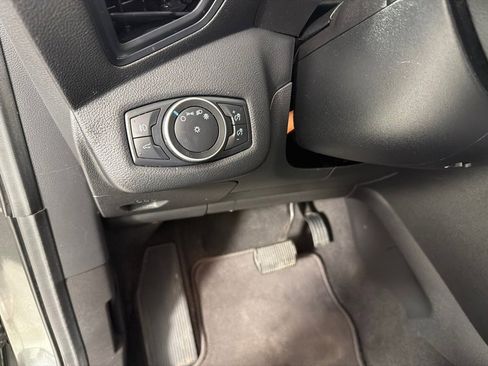 Used 2018 Ford Escape SE image 14