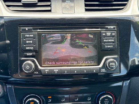 Used 2017 Nissan Sentra SR w/ SR Midnight Edition image 15