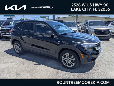 Used 2023 Kia Seltos LX image 1