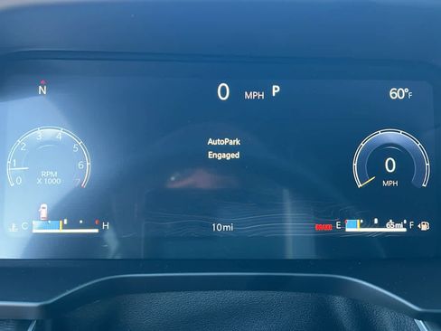 New 2025 Jeep Grand Cherokee Altitude image 21