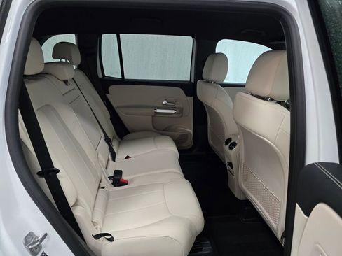 Certified 2025 Mercedes-Benz GLB 250 4MATIC image 23