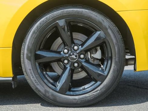 Used 2016 Ford Mustang Coupe RWD image 17