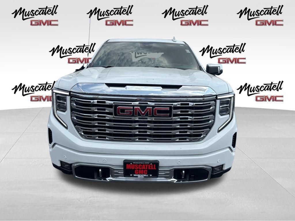 Used 2024 GMC Sierra 1500 Denali w/ Technology Package AWD/4WD image 9