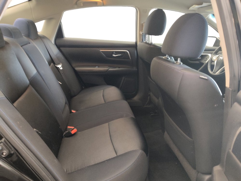 Used 2017 Nissan Altima 2.5 SR w/ Midnight Edition Package FWD image 19
