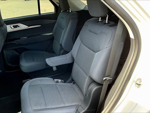 Used 2025 Ford Explorer Active image 10