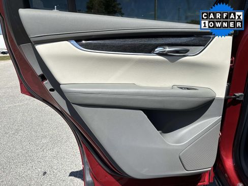 Used 2022 Cadillac XT6 Premium Luxury w/ Technology Package FWD image 13
