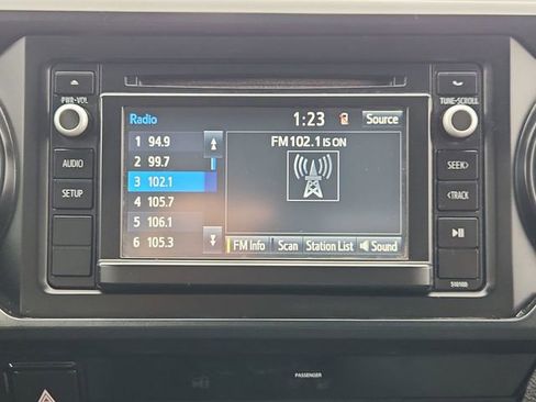Used 2017 Toyota Tacoma SR RWD image 13