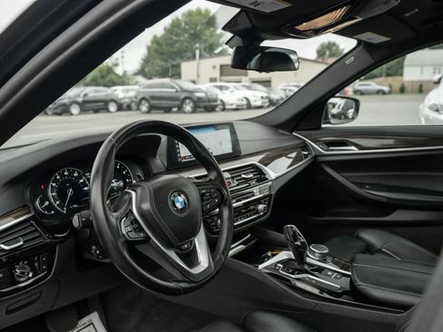 Used 2017 BMW 530i xDrive 530i xDrive Sedan 4D image 6