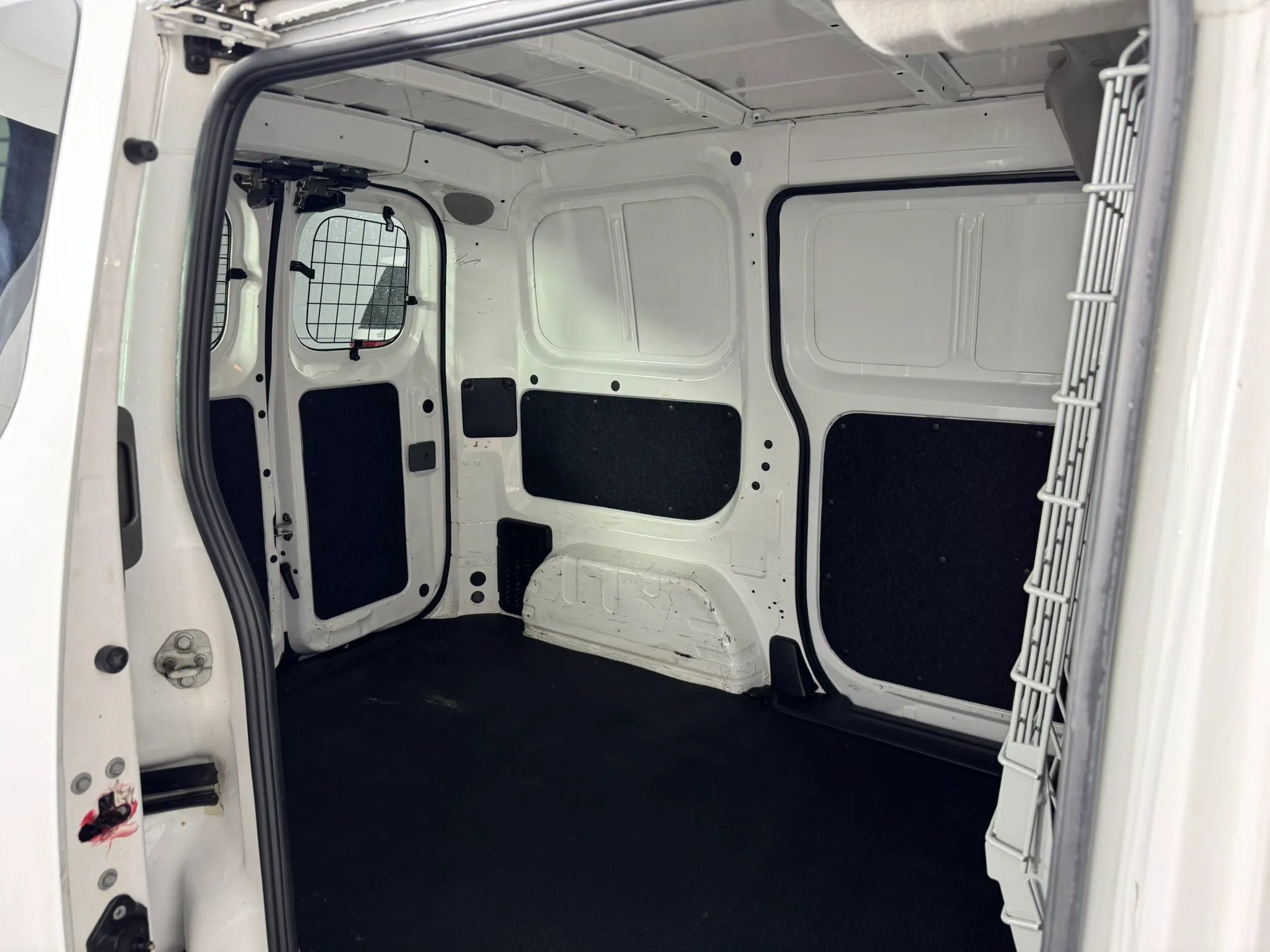 Used 2018 Nissan NV200 SV w/ Navigation Package FWD image 27